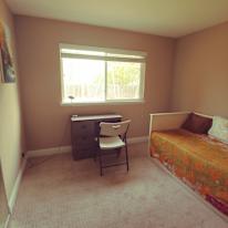 Anahid's room