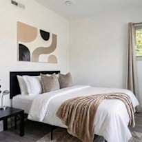 Private furnished room for rent's room