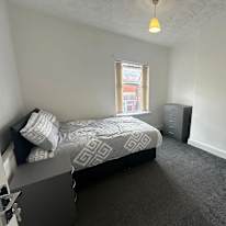 Black Country Homes's room