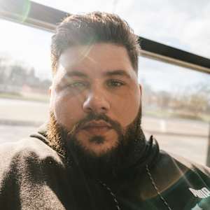 Evan Borrelli