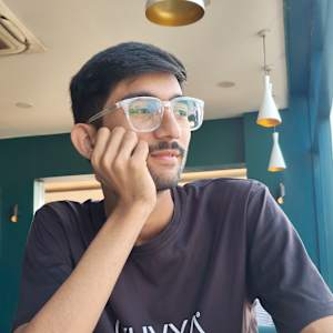 Alex Trivedi