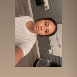 Mahalia Holmes