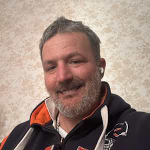 Mark  Skiesto