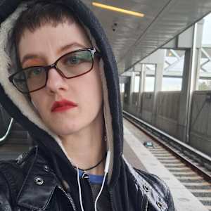 Em