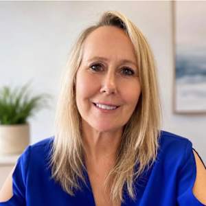 Kimberley Lyons