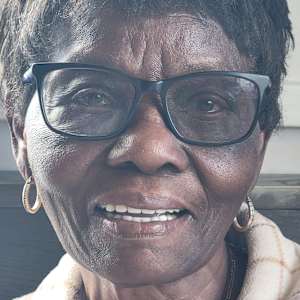 Myrna Barr