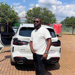 MR PFARELO MAVHUNGU
