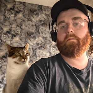 DJ