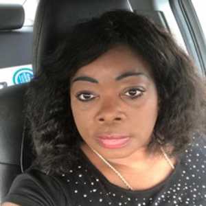 Yolanda R Williams