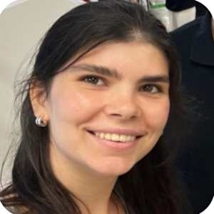 Lara Fierro