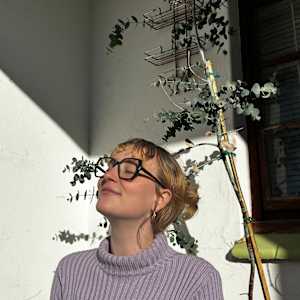 Bronwyn Davis