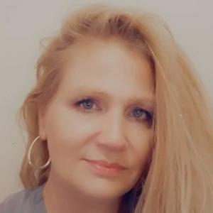 Heidi J Hammond