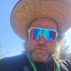 Dj