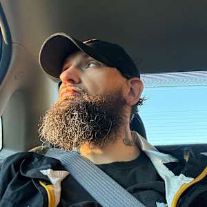 Nikko Scrivani