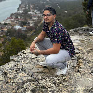 Alexis Bravo
