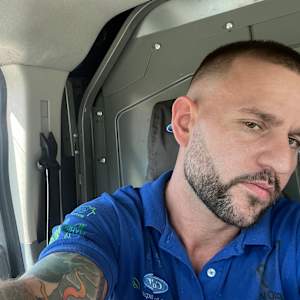 Dj