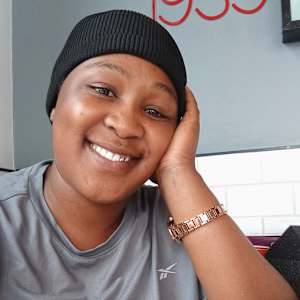 Akhona