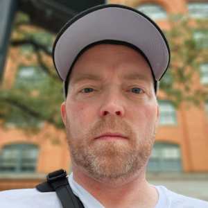 Donald R Lofgren Jr