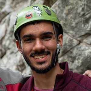 Tomás