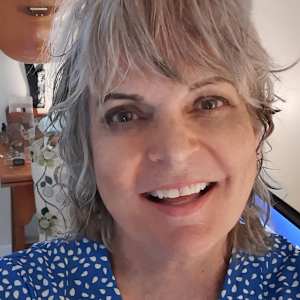 Amybeth Hurst