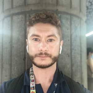 Abraham  Flores