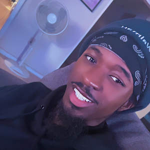 Deshun B
