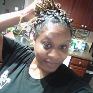 shaniqua ayoung