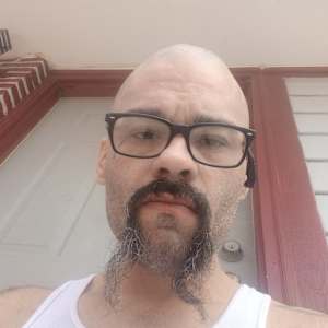 Duston A De La Paz