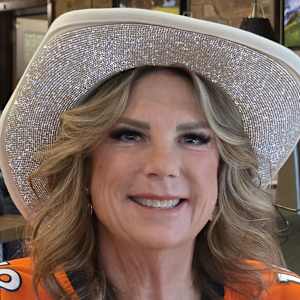 Suzanne Lindbloom