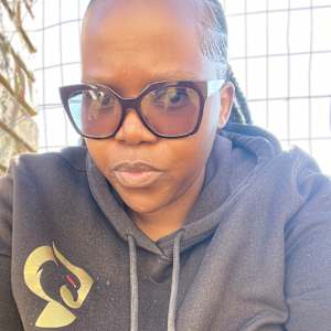 Akhona Mpofu