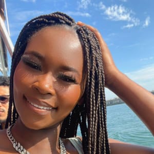 Akhona
