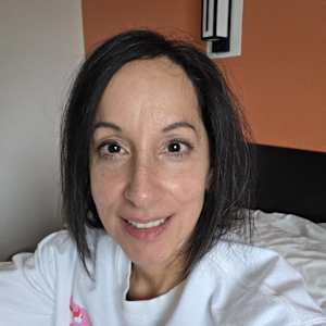 Veronica R Martinez-Mullinax