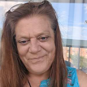 Amanda J Bowles