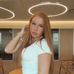 Lindsay Davis