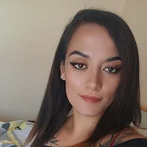 Elizabeth Uri