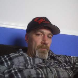 Robert R Lewis