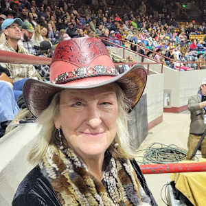Denise J Shugarts