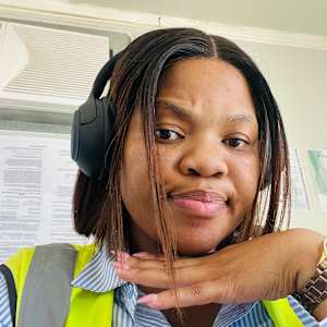 Azola Makapela