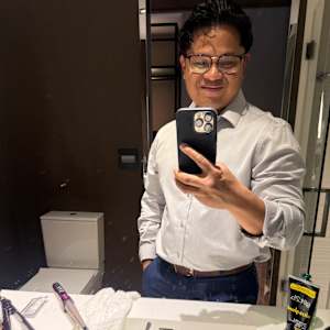 DJ