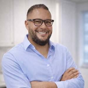 Antonio J Barraza