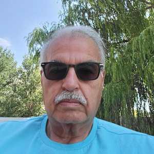 Ronald J Lucero