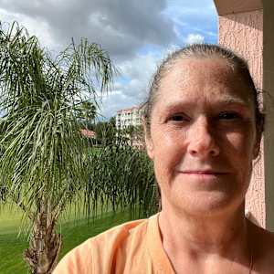 Evette Nowikowski
