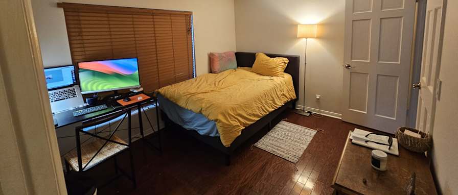 Cyan's room