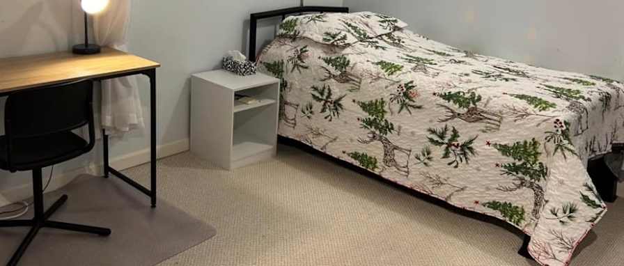 Omer Ramon Esteron's room