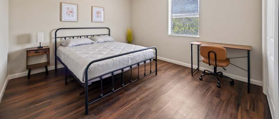 Gal's room