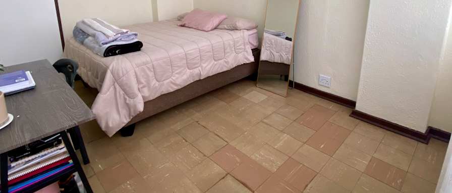Anelda's room