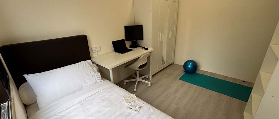 Harry Lee's room