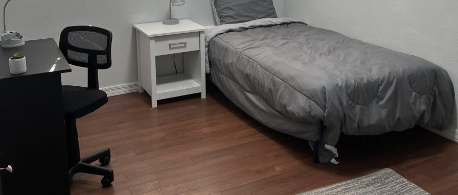 Robert Martinez's room