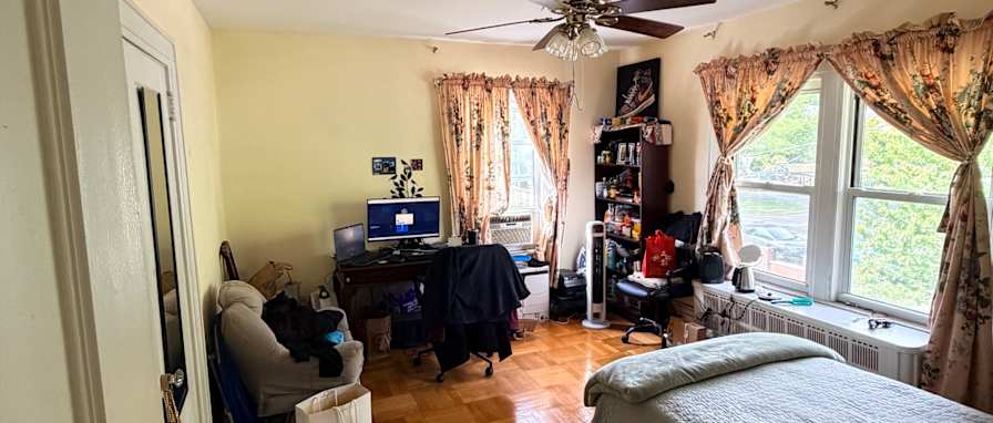 Chris and Yulan's room
