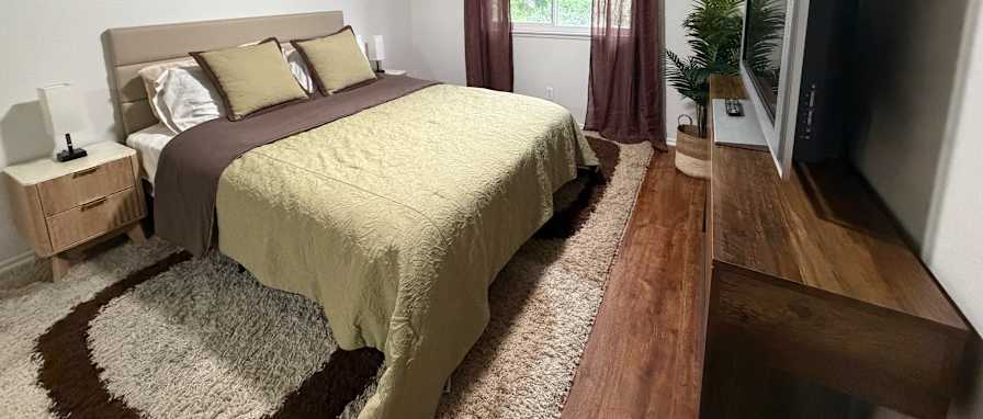 Imelda M.'s room